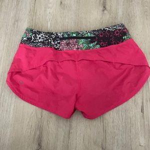 RARE Lululemon Speed Up Shorts 2.5- size 4